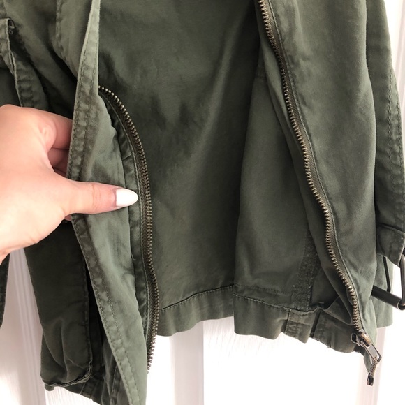 Green Khaki Charlotte Russe Vest Size M - Picture 5 of 7